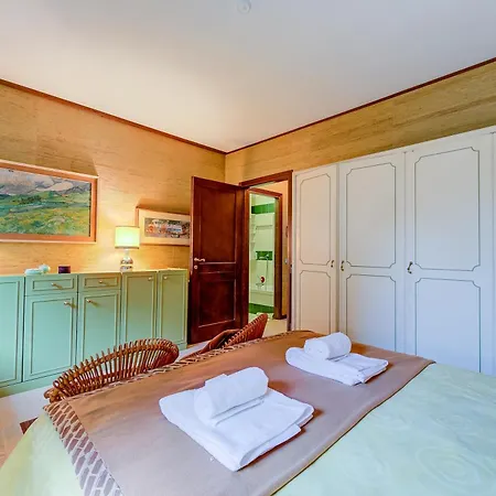 Camelia Rosa - Happy Appartement Stresa